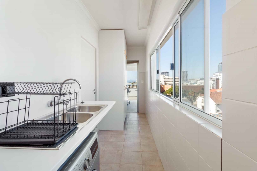 2 Bedroom Property for Sale in Sea Point Western Cape